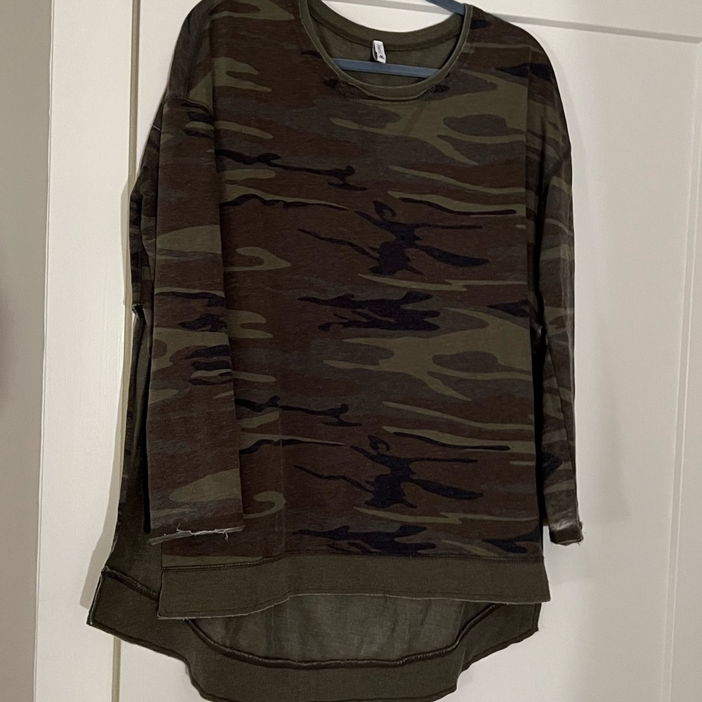 Z SUPPLY Camo Pullover, Size M